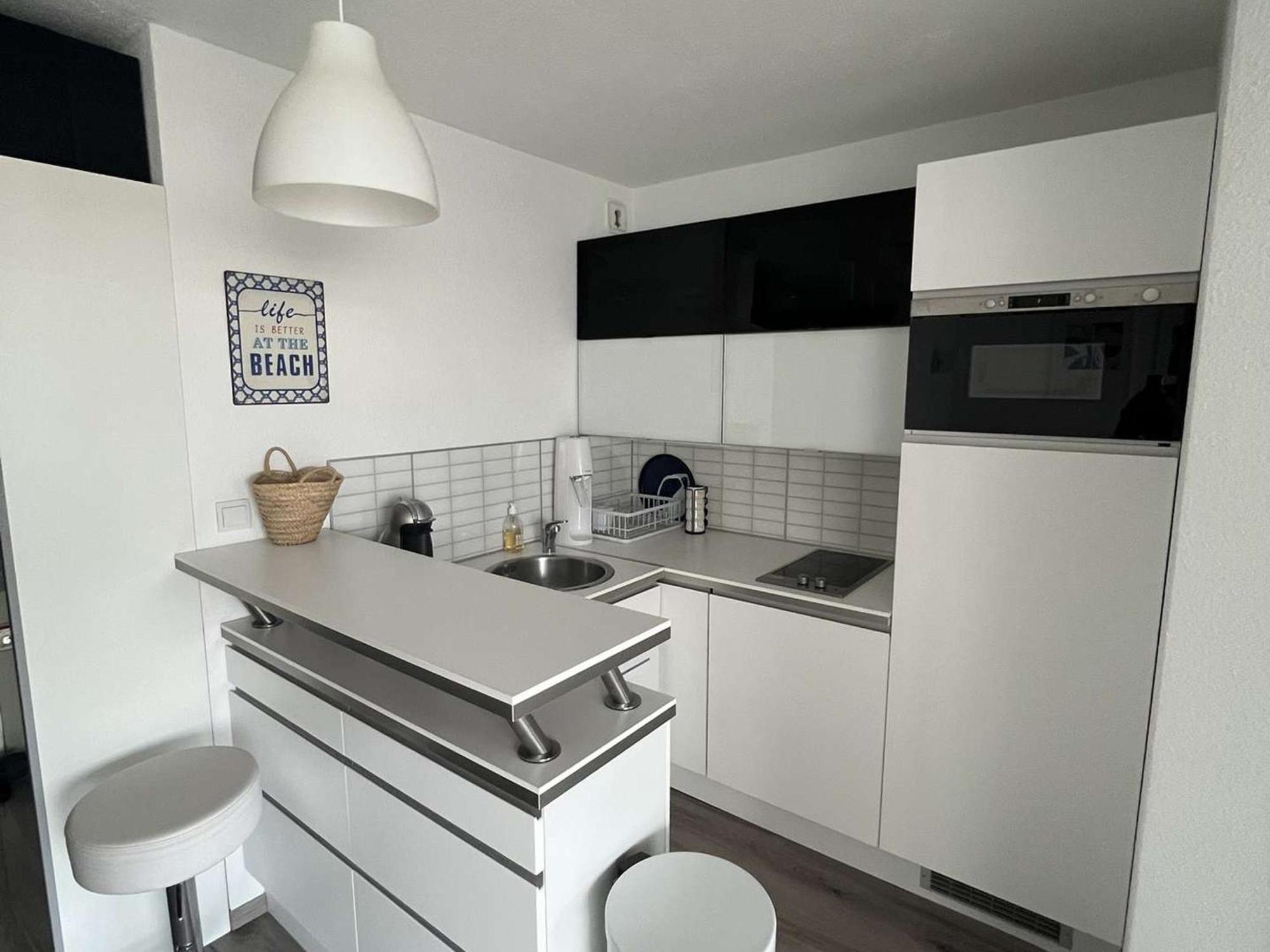 Apartment T2 Climatise A 200m Plage, Terrasse, Parking, 4 Couchages - - Fr-1-250-291 *