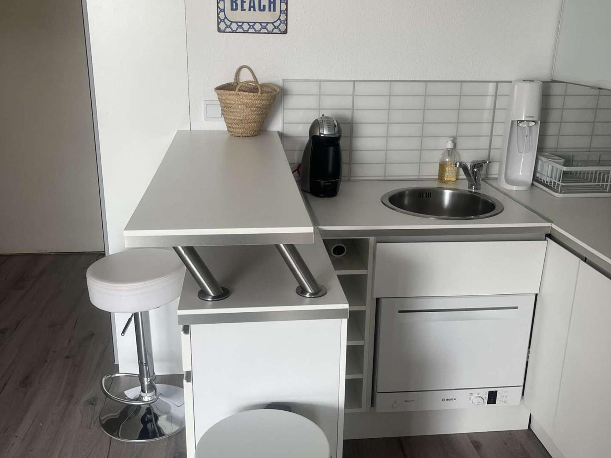 Apartment T2 Climatise A 200m Plage, Terrasse, Parking, 4 Couchages - - Fr-1-250-291